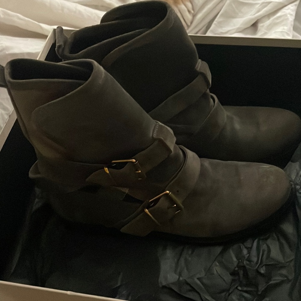 Burberry boots